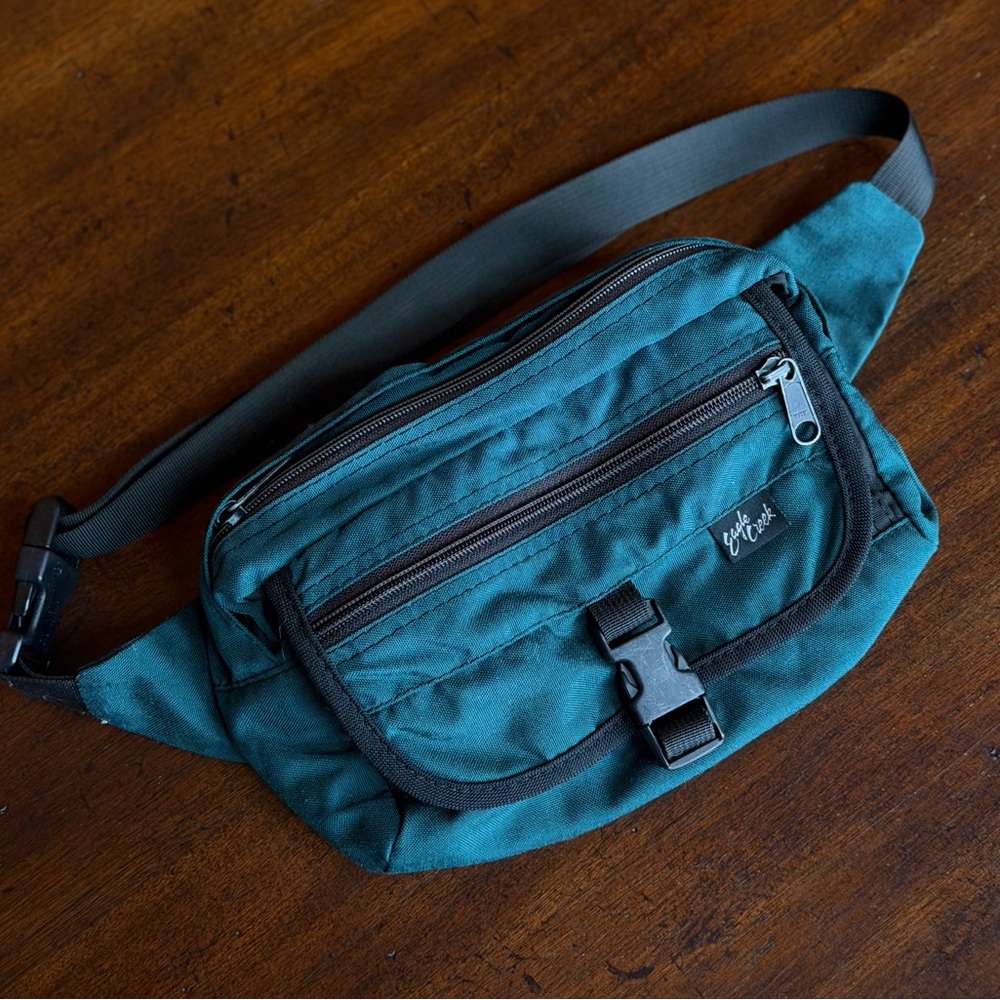 Vintage Eagle Creek Fanny Pack